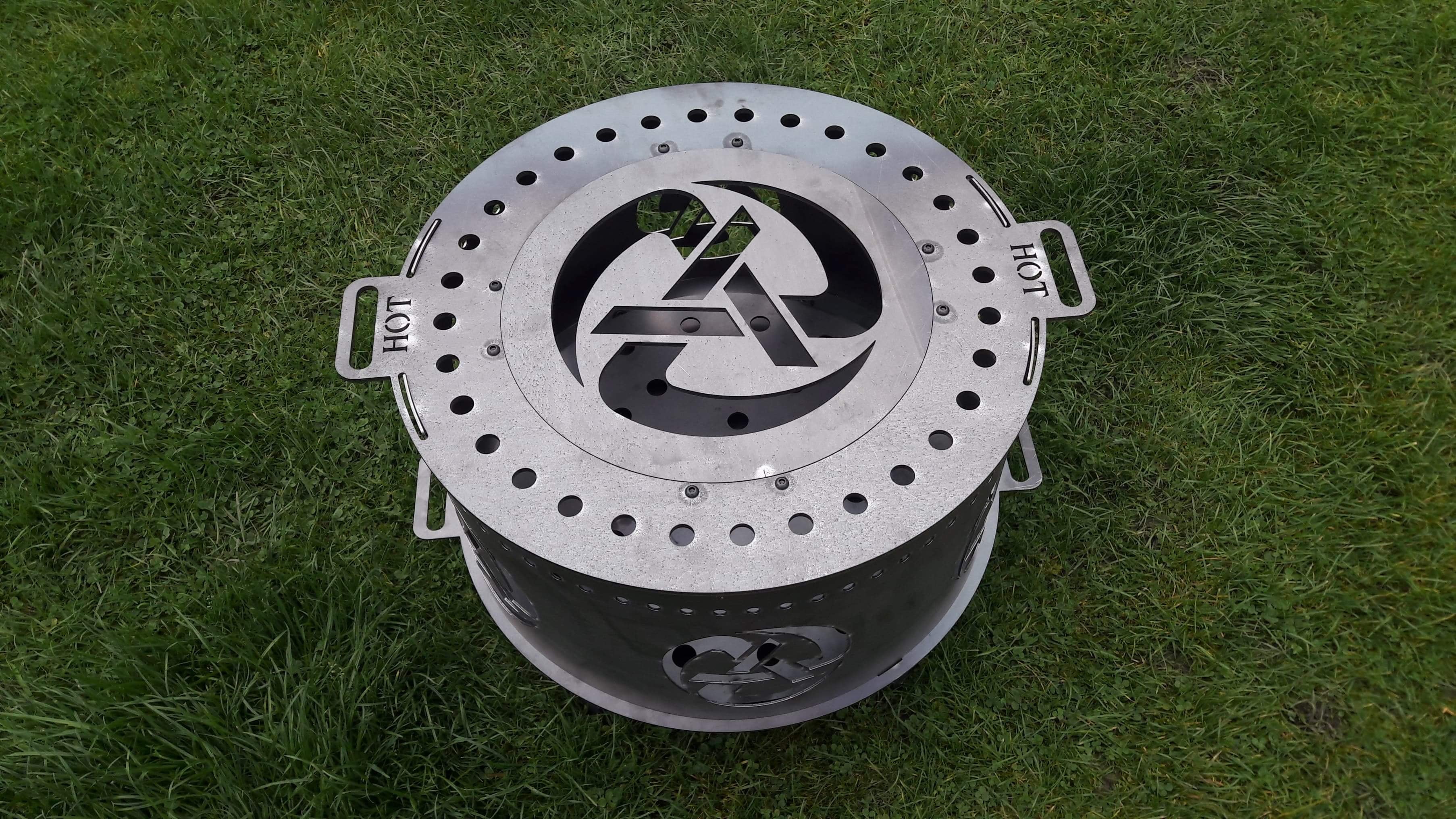 Levellers Rolling Anarchy Fire Pit - Image 4